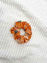 Load image into Gallery viewer, Pumpkin Spice Scrunchie
